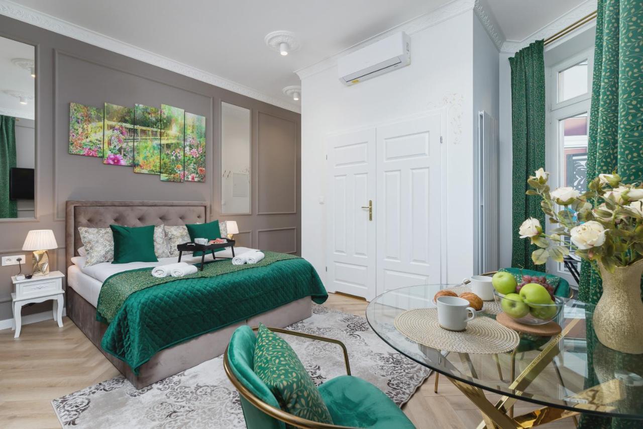 Kazimierz Studio With Jacuzzi By Renters Prestige Krakow Exterior photo